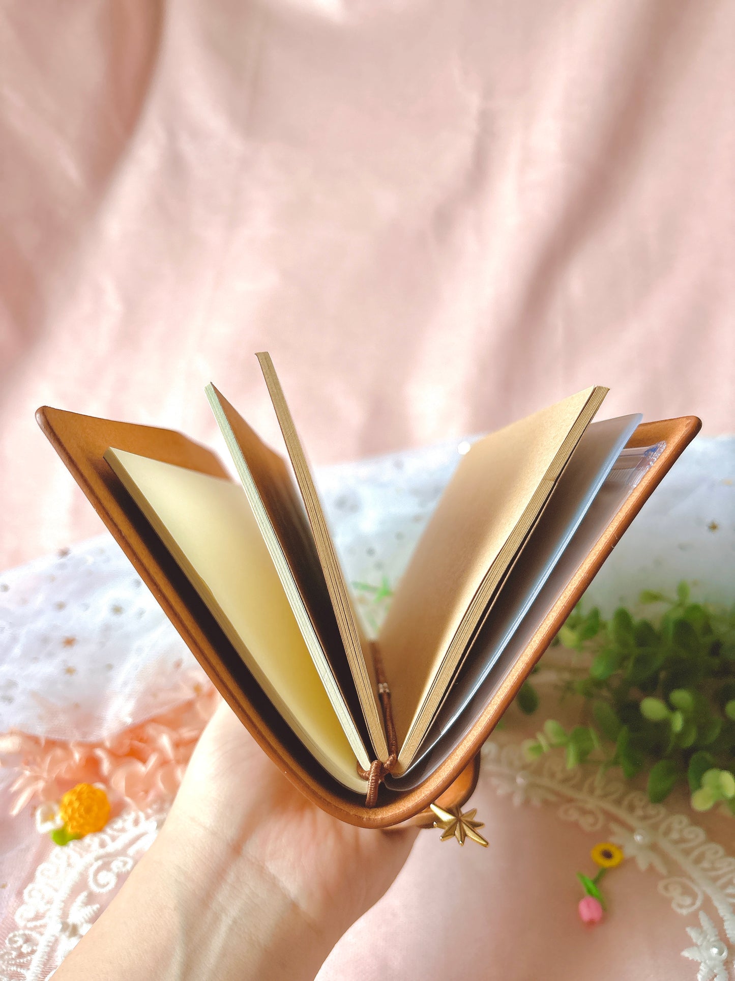 [PREORDER] WHA Notebook (SHIPS SEPT)