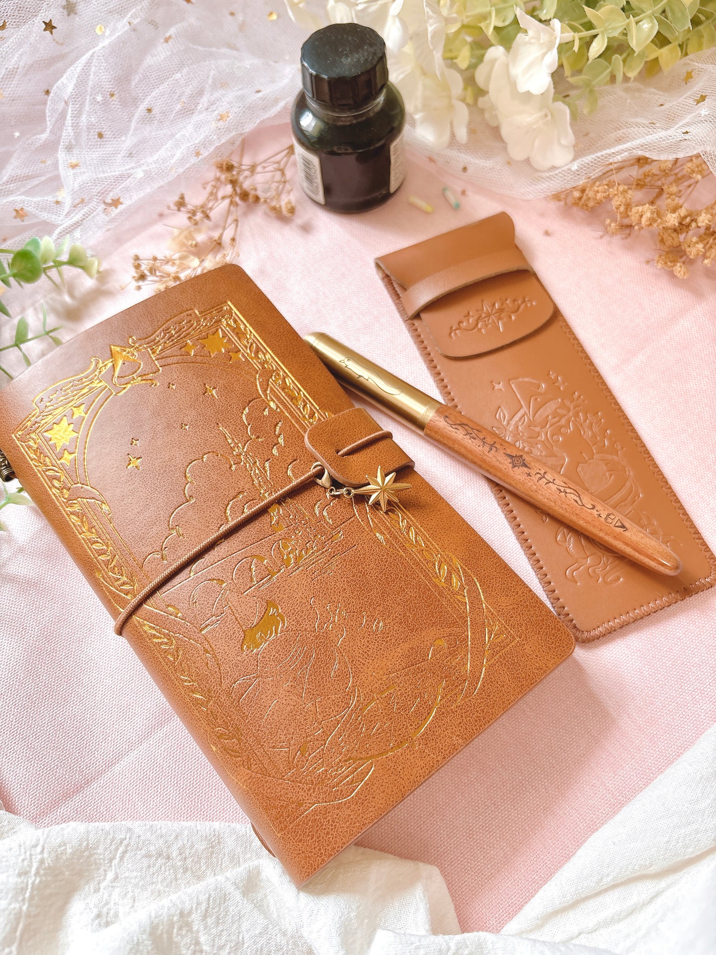 [PREORDER] WHA Pen and Pouch Set (SHIPS SEPT)