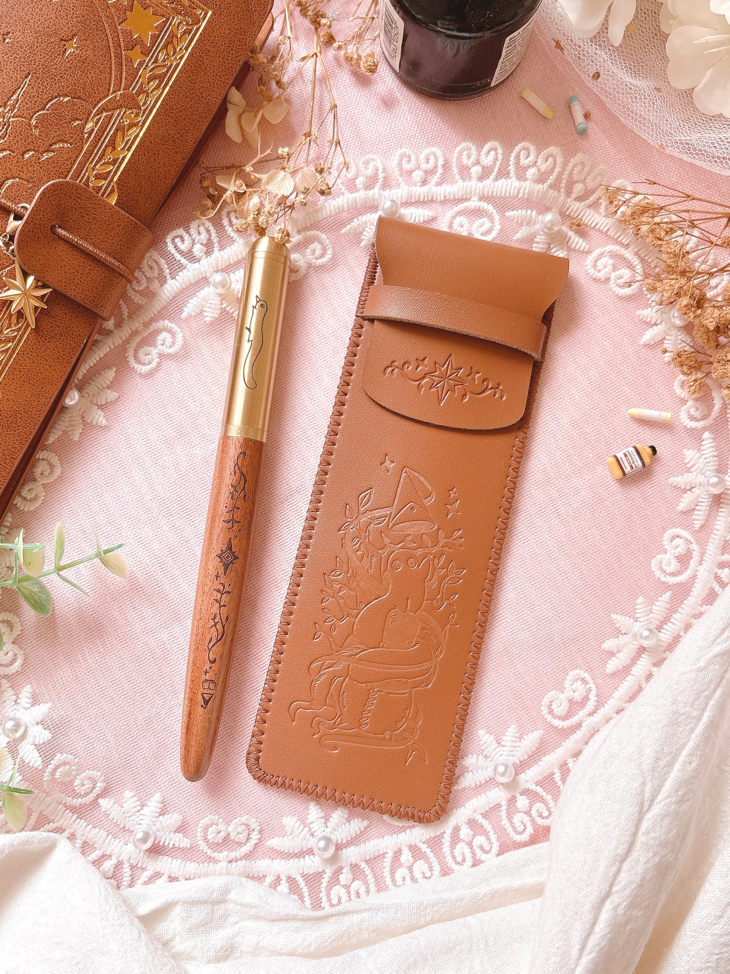 [PREORDER] WHA Pen and Pouch Set (SHIPS SEPT)