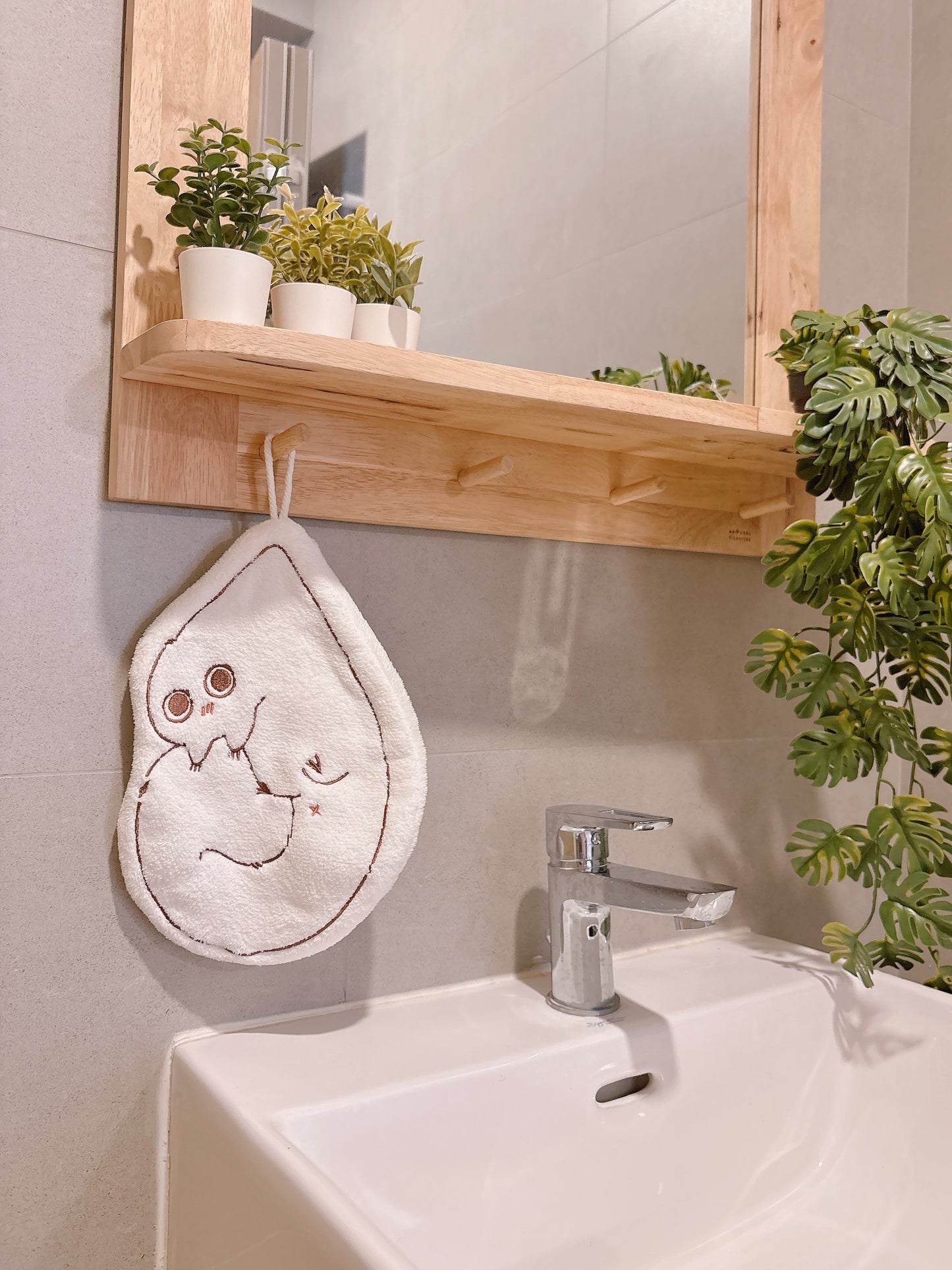 [PREORDER] Brushbuddy Handtowel (SHIPS SEPT)
