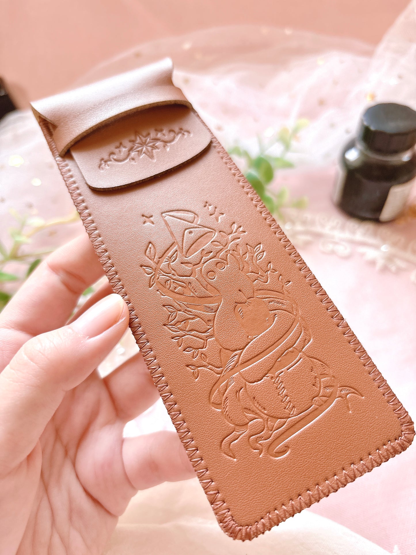 [PREORDER] WHA Pen and Pouch Set (SHIPS SEPT)